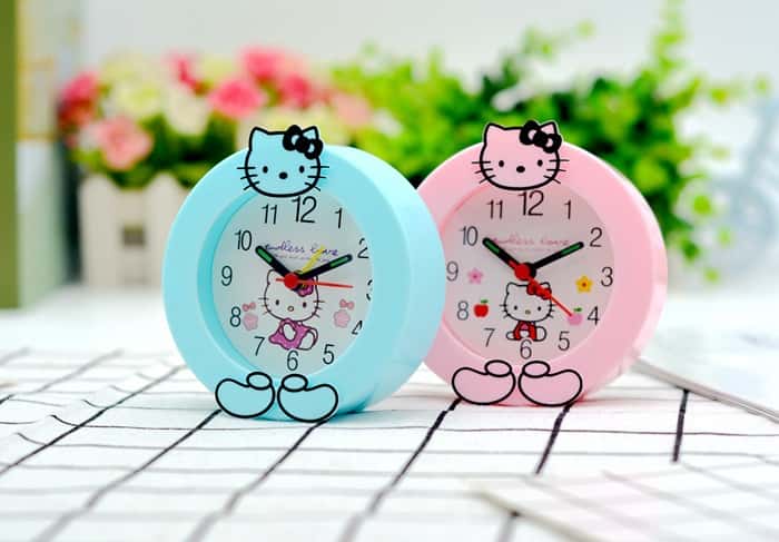 Đồng hồ để bàn Hello Kitty