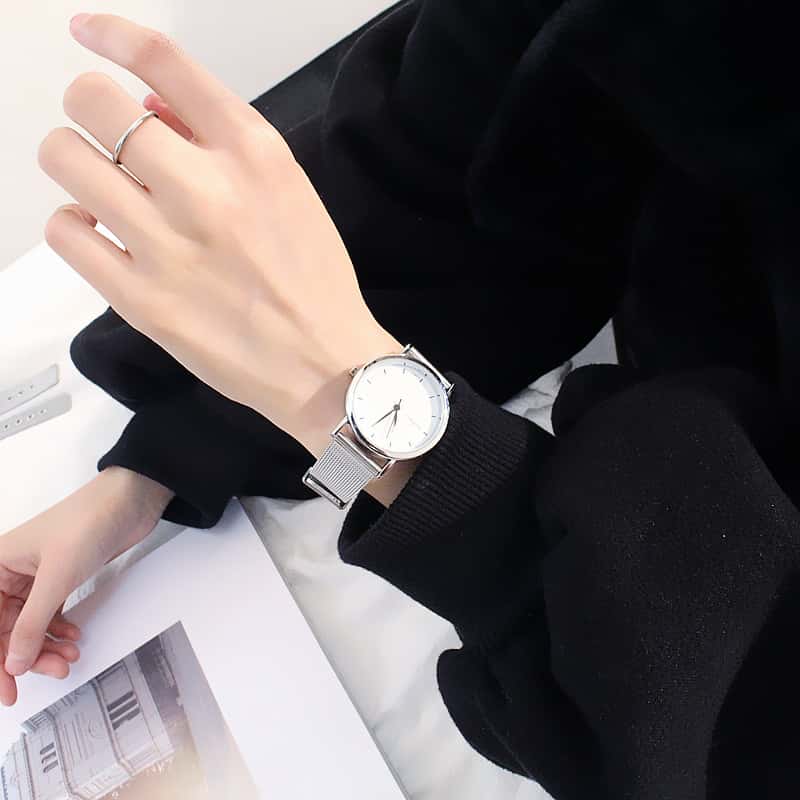 Đồng hồ dây đeo kim loại (Nam và Nữ)