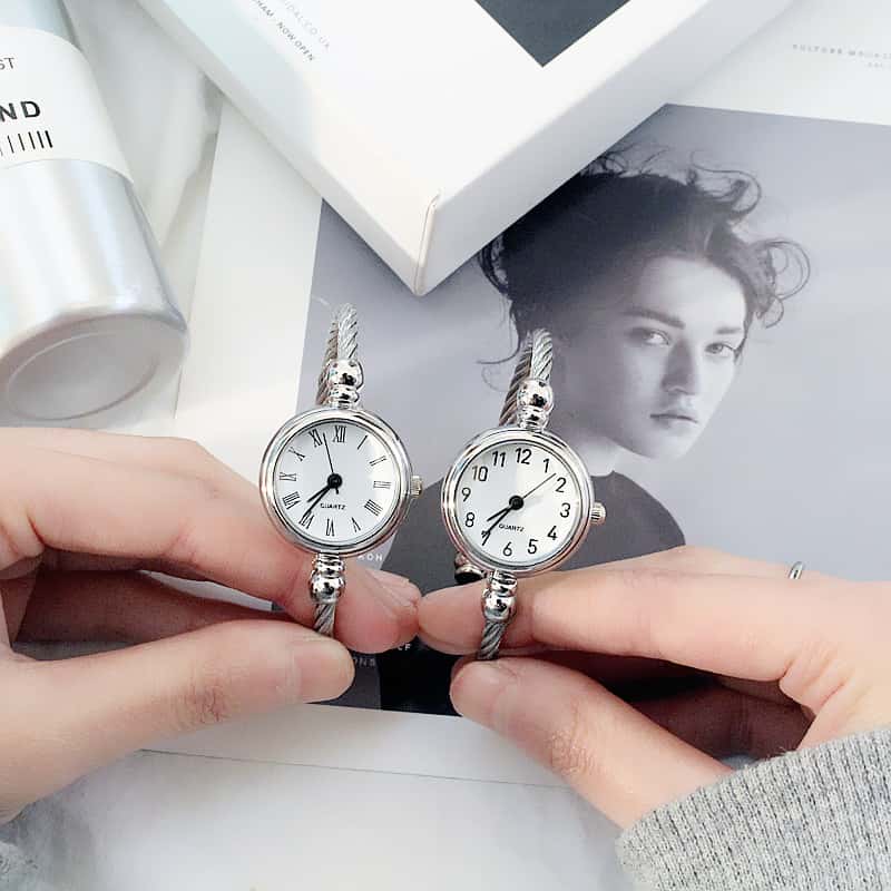 Đồng hồ vòng tay hoang dã
