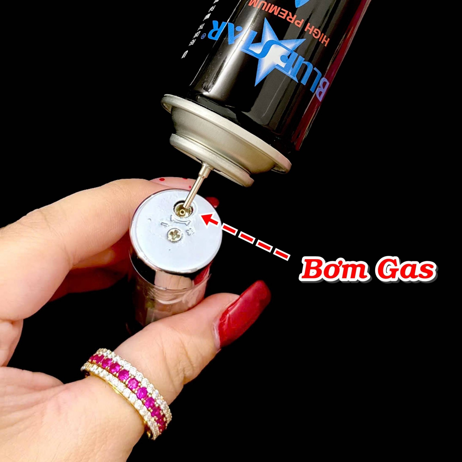 Bật lửa hình búa gas lộ thiên có đèn nhấp nháy - xài gas