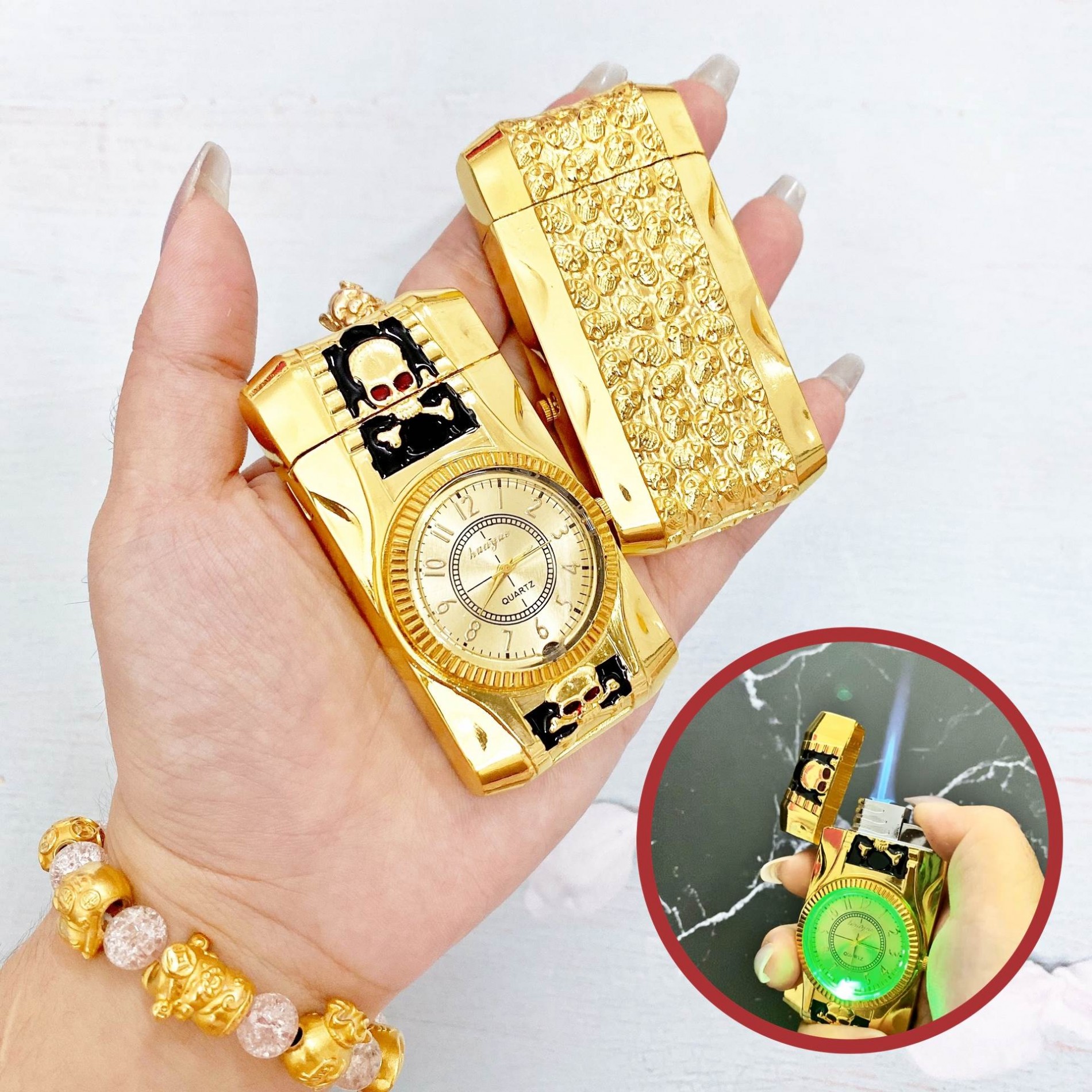 Đồng hồ bật lửa hình đầu lâu có đèn LED dùng gas lửa khò - có hộp