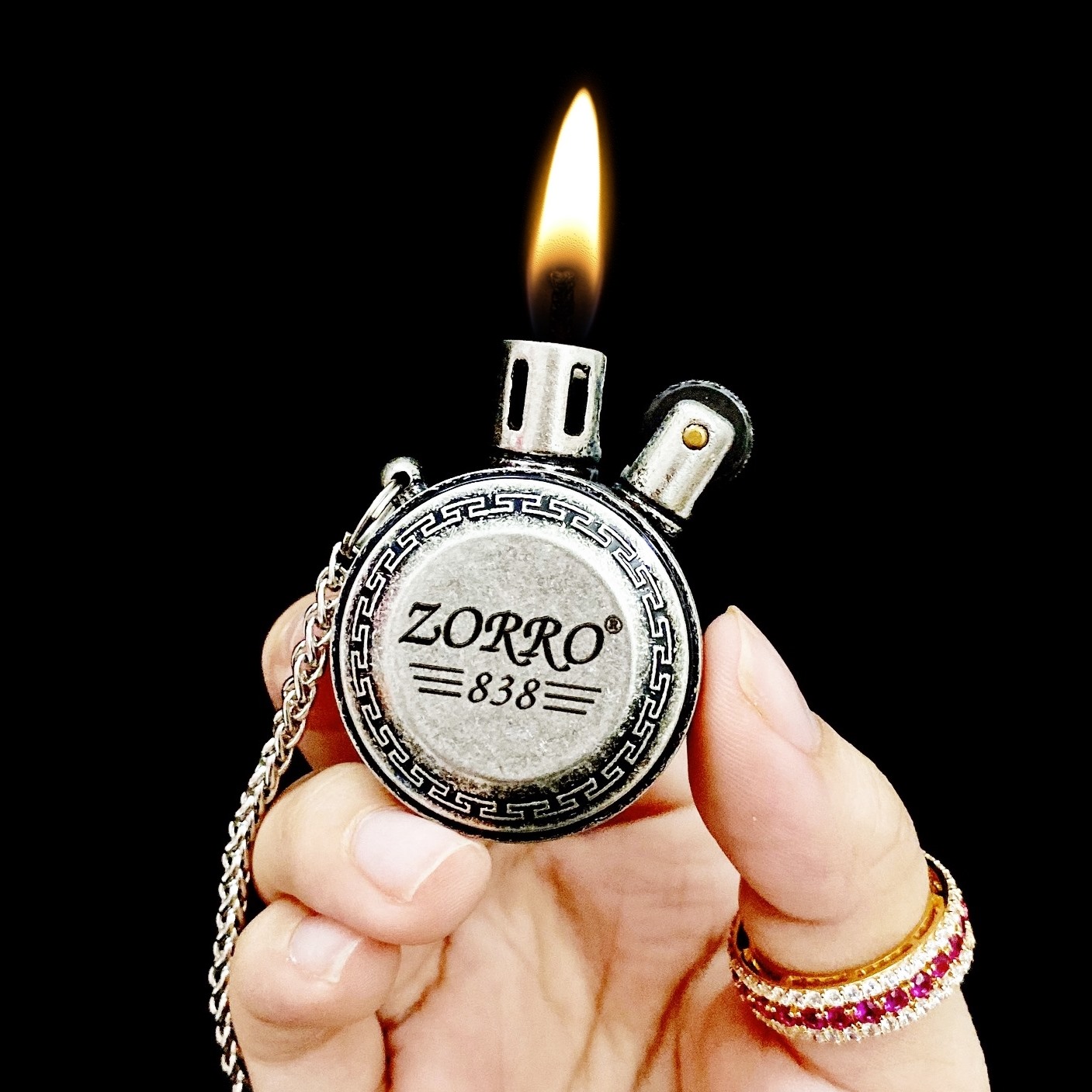 Bật lửa Zorro Z838 kiểu quả quýt xăng đá cổ