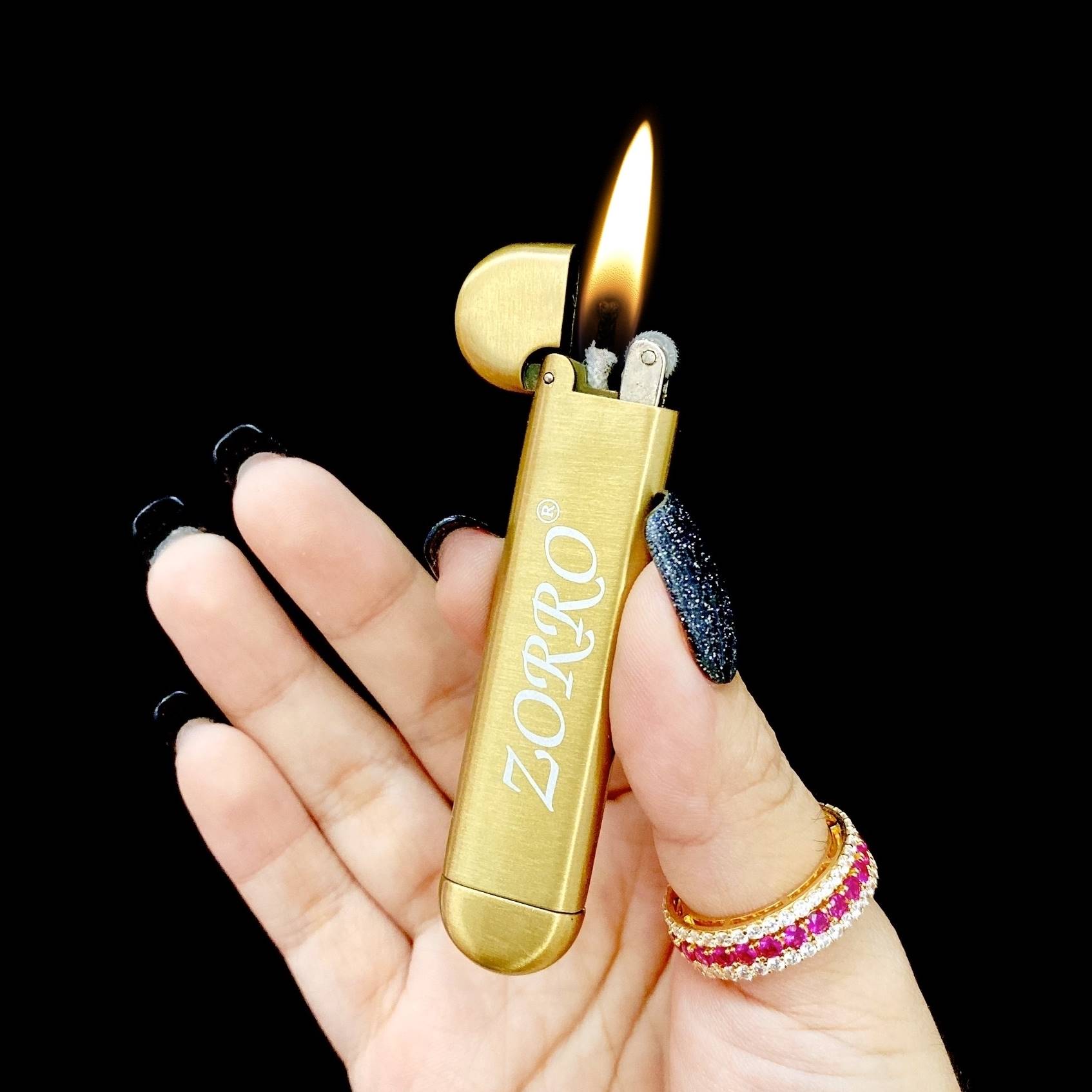 Bật lửa Zorro xăng đá Z898 mỏng dài