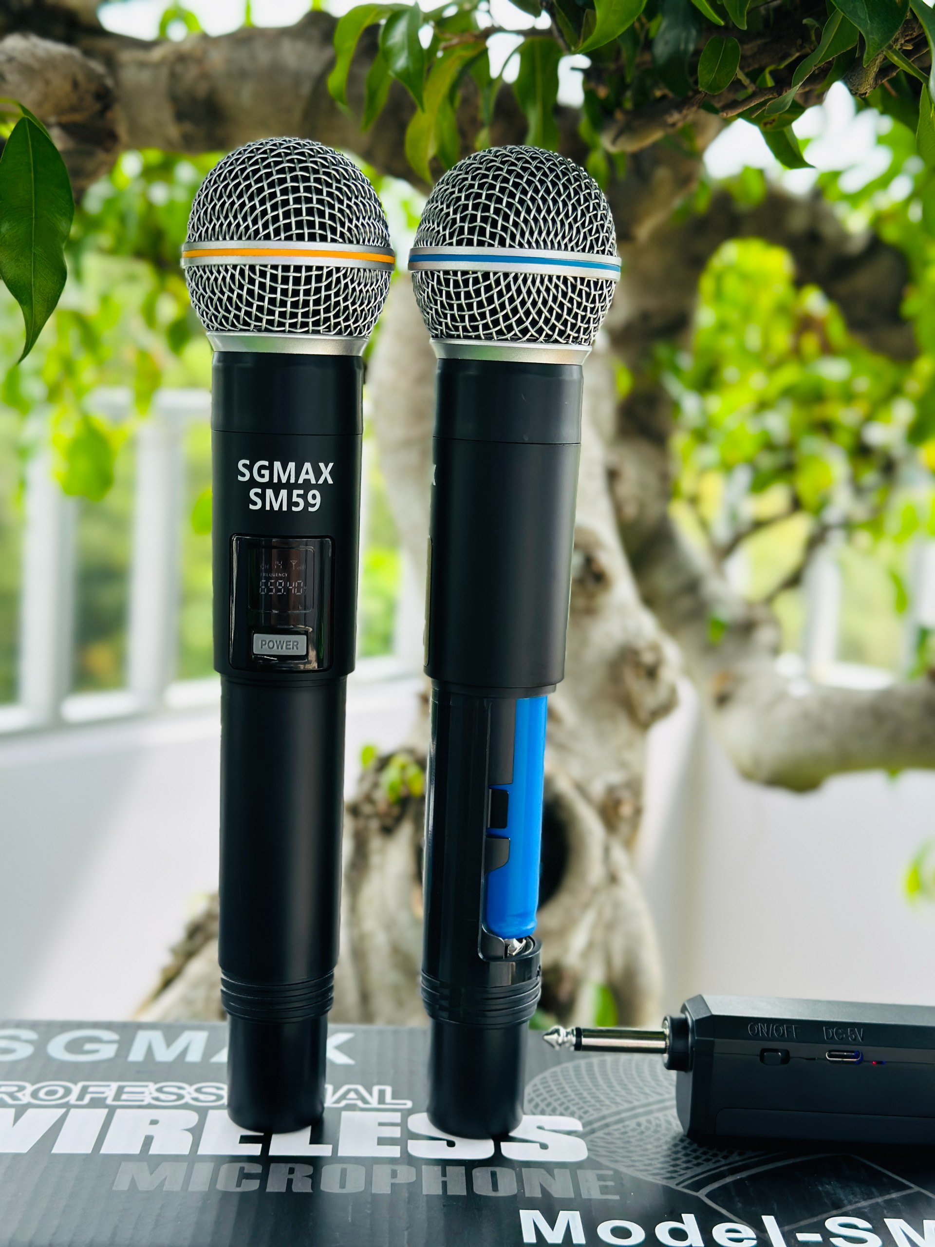Micro karaoke SGMax SM59 - micro không dây pin sạc